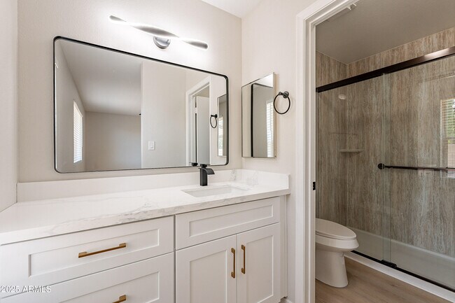 Building Photo - 2839 W Villa Maria Dr