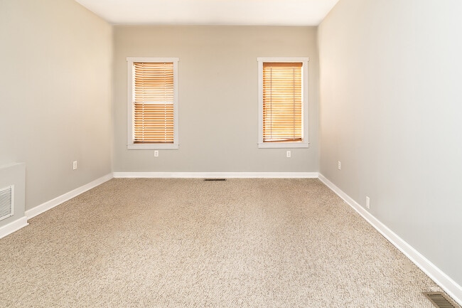 Building Photo - 1242 E Fort Ave