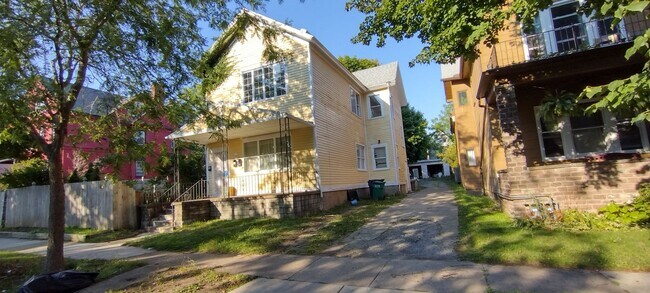 Primary Photo - 39 Fargo Ave