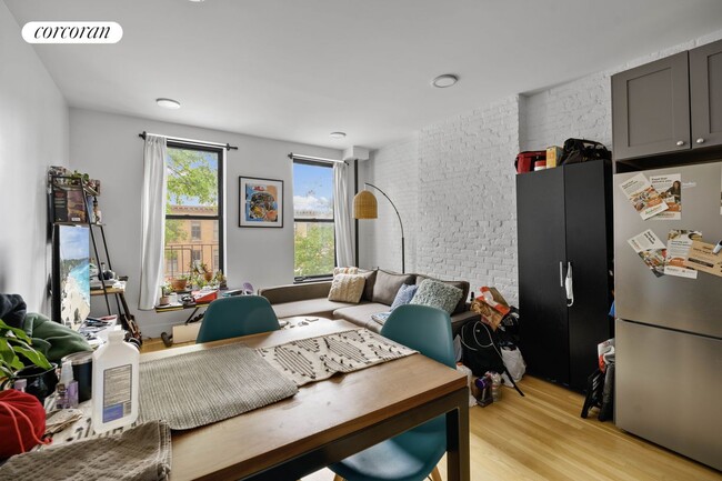Building Photo - 566 Vanderbilt Ave