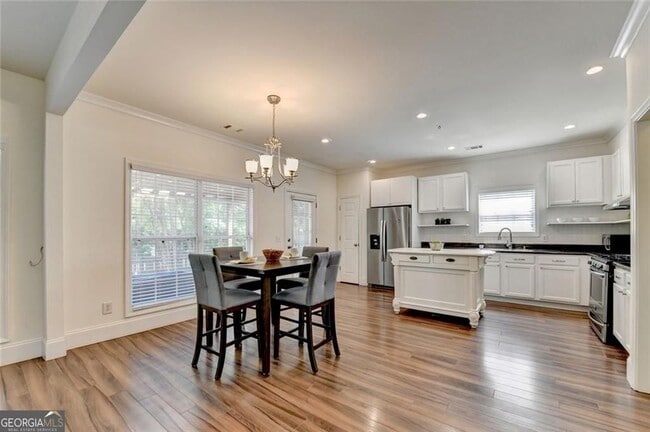 Building Photo - 335 Pintail Ct