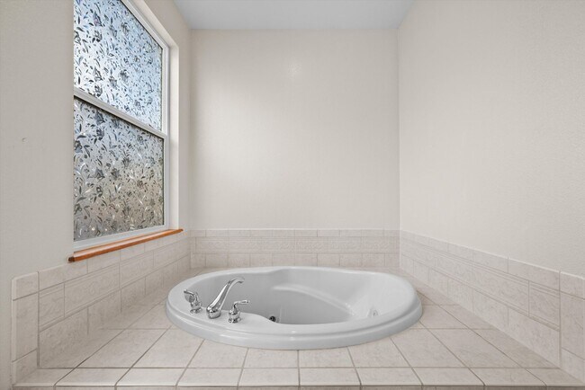 Building Photo - 1820 Sapling Ct