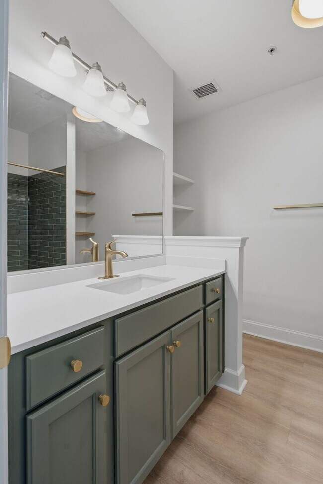 Building Photo - 4846 Bevendean Dr