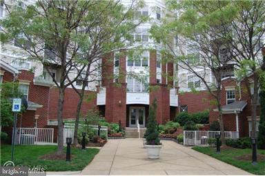 Building Photo - 1645 International Dr