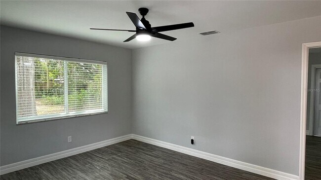 Building Photo - 5120 24th Ave S