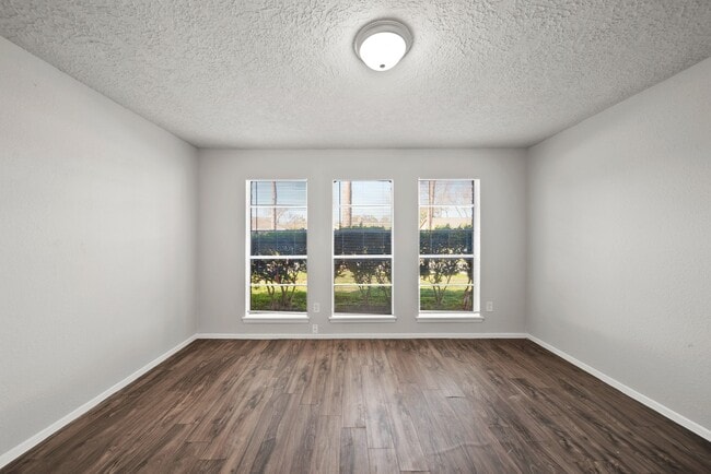 Building Photo - 13719 Southline Rd