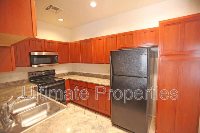 Building Photo - 1505 E Sahuaro Dr