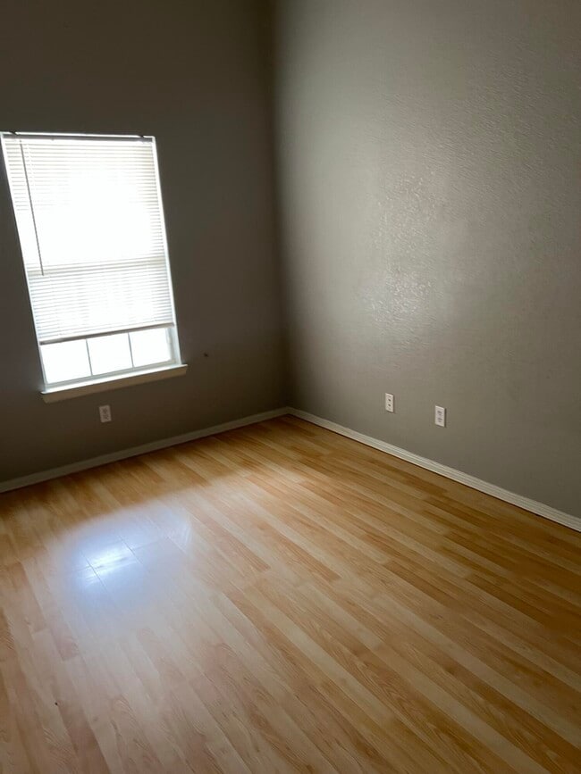 Building Photo - 12628 Setting Sun Dr