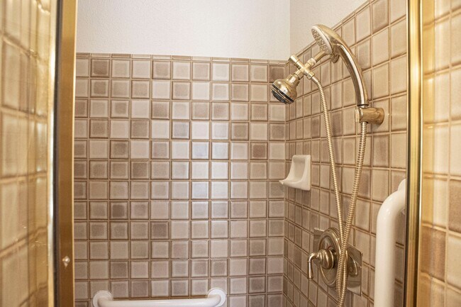 Building Photo - Custom home in Southwest Reno, 3 Bedrooms, 2 Bathrooms, Large Garage