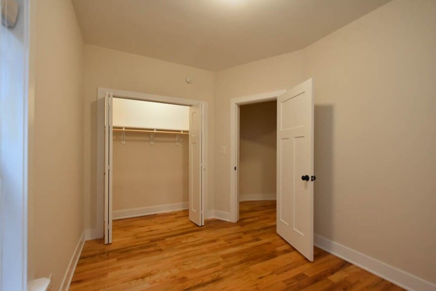 Building Photo - 805 Dempster St