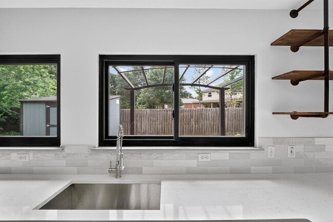 Building Photo - 8409 Nairn Dr