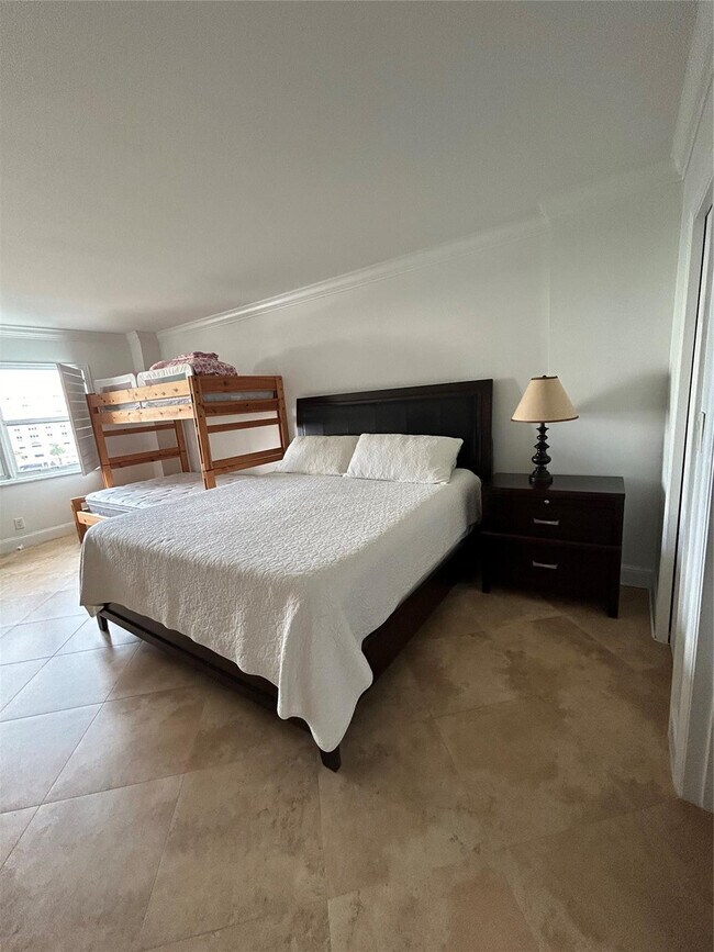 Building Photo - 1200 Hibiscus Ave