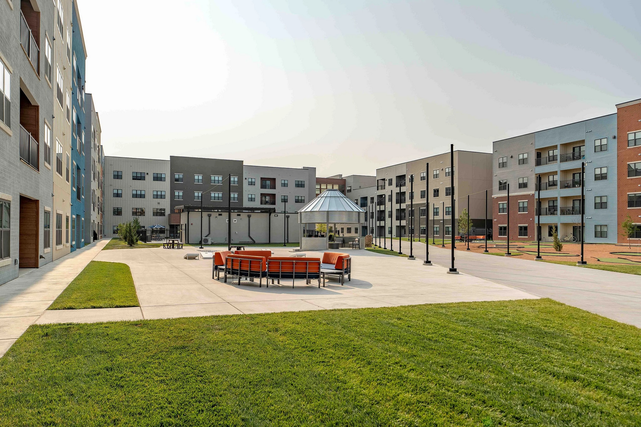 Building Photo - 2023 N Broadmoor Ave
