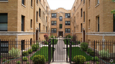 Building Photo - 2619 N Spaulding Ave