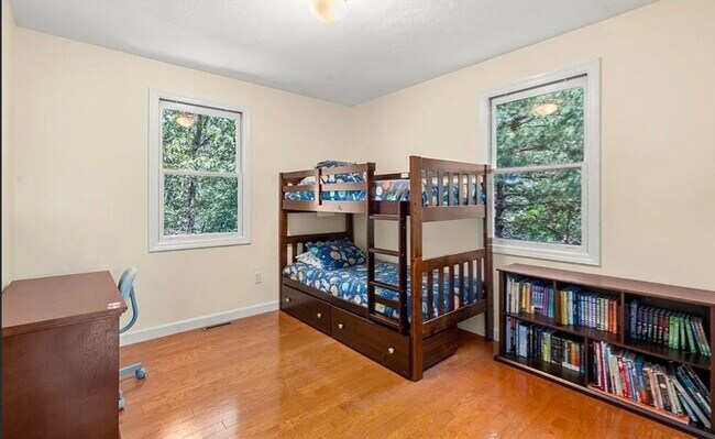 Building Photo - 33 Furbush Rd