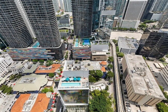 Building Photo - 1000 Brickell Plaza