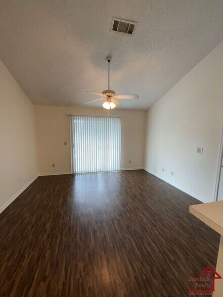 Building Photo - 430 Oriole Dr