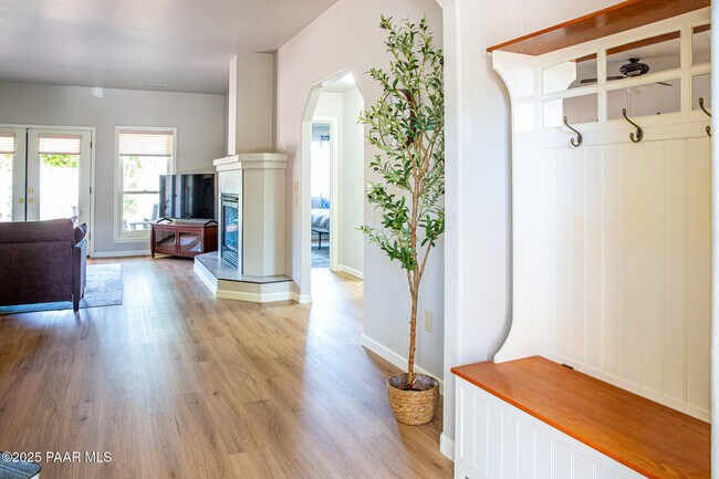 Building Photo - 7075 E Horizon Way