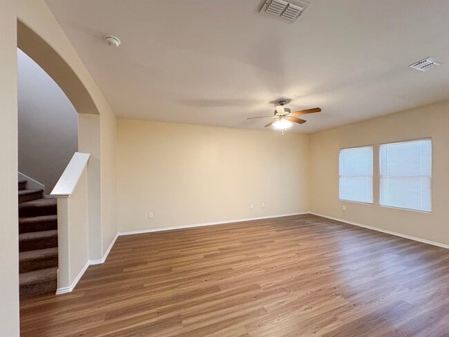 Building Photo - 4426 Gloria Dr