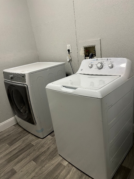 Building Photo - 707-711 Ohio St