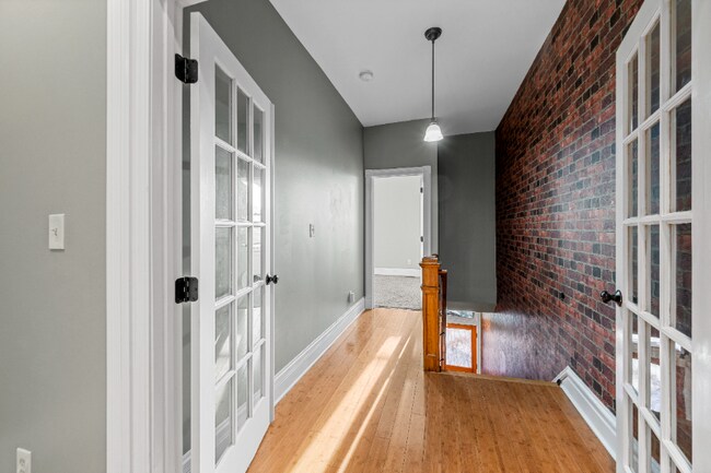 Building Photo - 2213 Missouri Ave