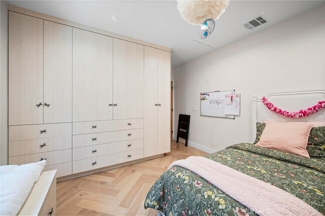 Building Photo - 7911 Hillrose St