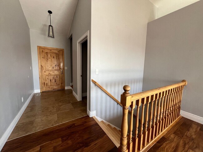 Building Photo - Beautiful Stockton Home with Stunning Mountain and Valley Views