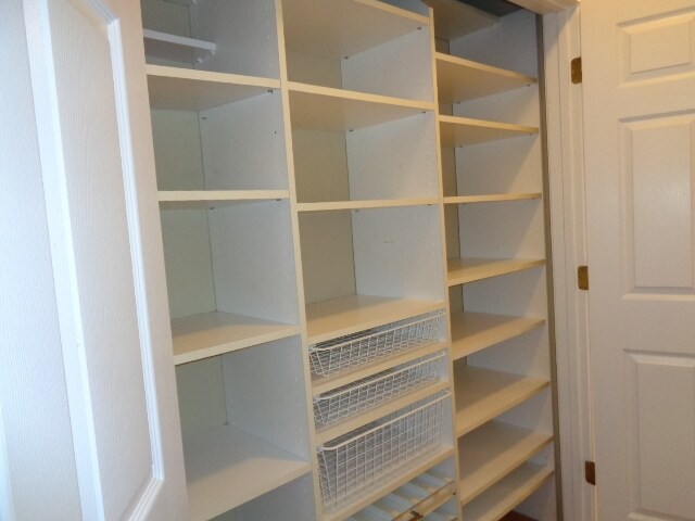 Building Photo - 928 Wonderland Pass