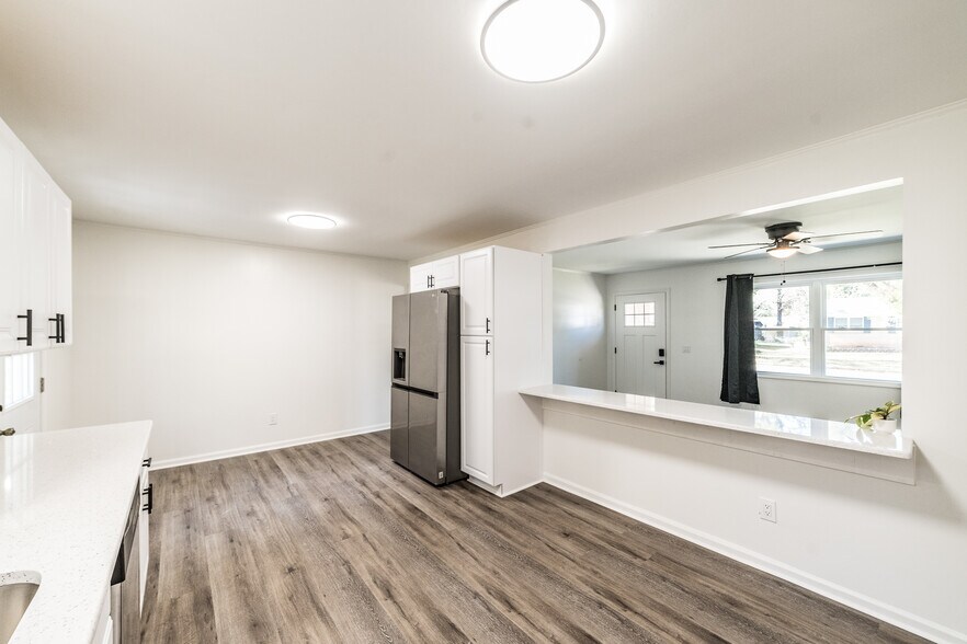 Building Photo - 3610 Dawnwood Dr NW