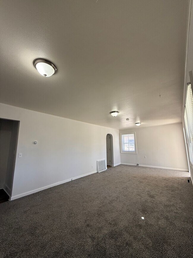 Building Photo - 2 bedroom home in Laurel