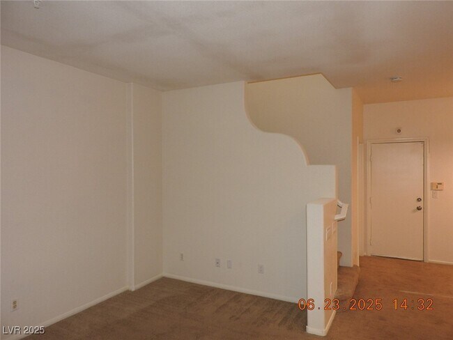 Building Photo - 707 W Sea Harbor Ct