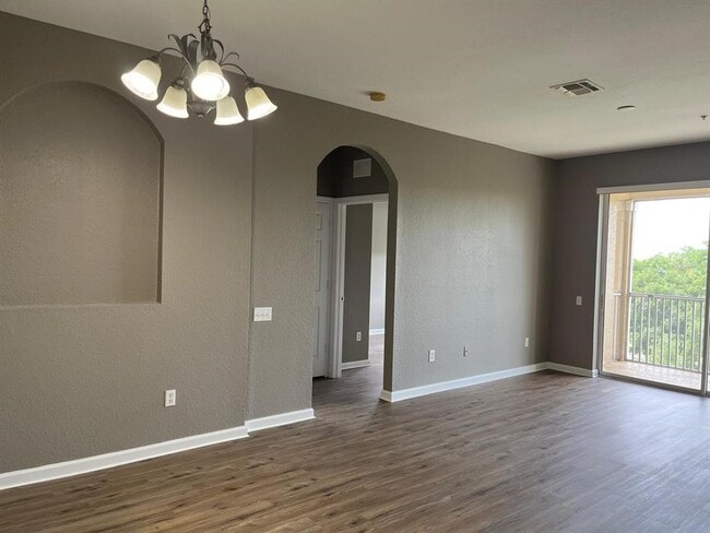 Building Photo - 6434 Cava Alta Dr
