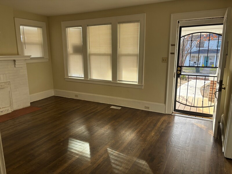 Building Photo - 2939 Bon Air Ave