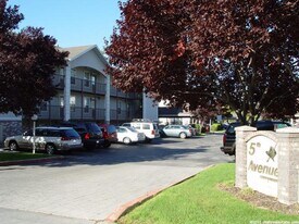 Building Photo - 915 N 500 W