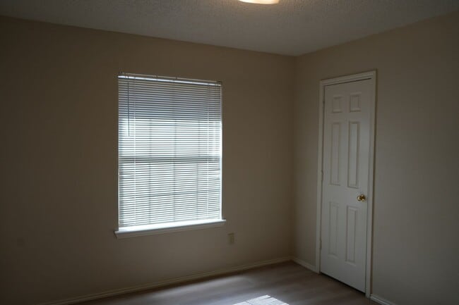 Building Photo - Southwest Lubbock 3 Bedroom