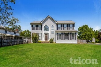 Building Photo - 2555 Winslow Ct