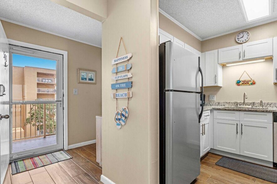 Building Photo - 1516 Sandpiper Ln
