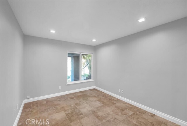 Building Photo - 4642 Poe Ave