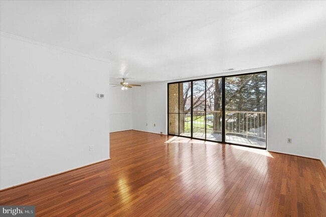 Building Photo - 3360 Huntley Sq Dr