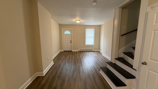 Building Photo - 1547 N 60th St