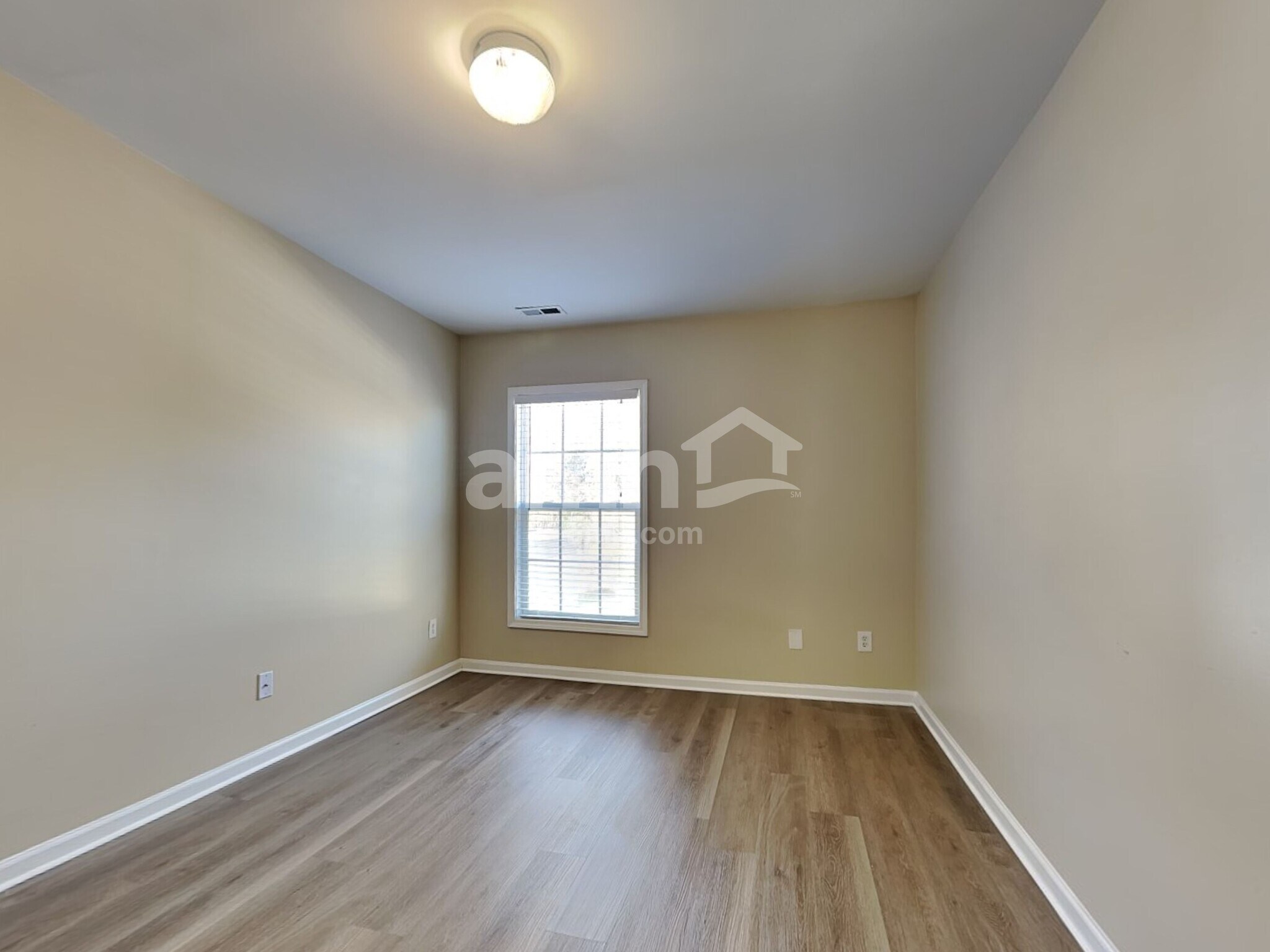 Building Photo - 6216 Roseway Ct