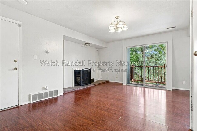 Building Photo - 5511 S Willow Ln