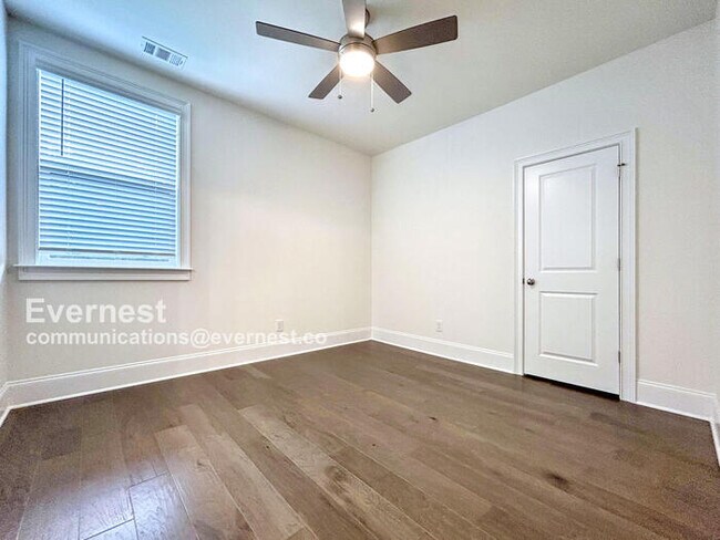 Building Photo - 2517 Canopy Ct