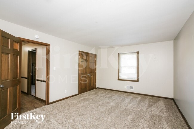 Building Photo - 1311 Lawrence Rd