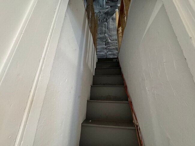 Building Photo - 57 Salem St