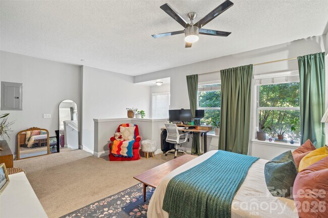 Building Photo - 1320 Fillmore Ave