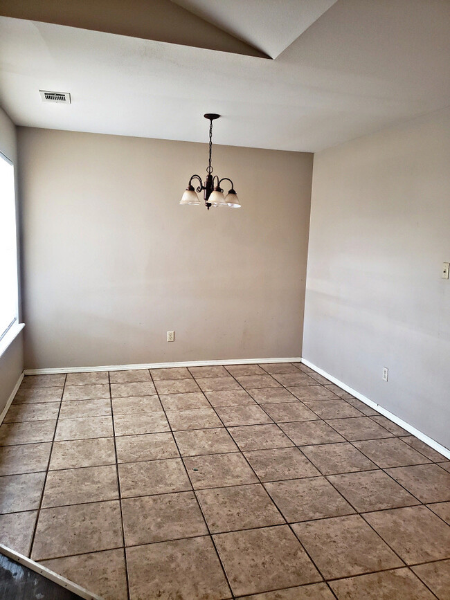 Dining Room - 1011 Trenton Dr