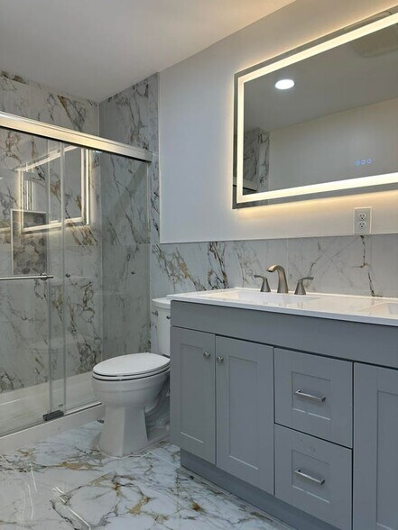 Building Photo - 220 Lafayette Ave