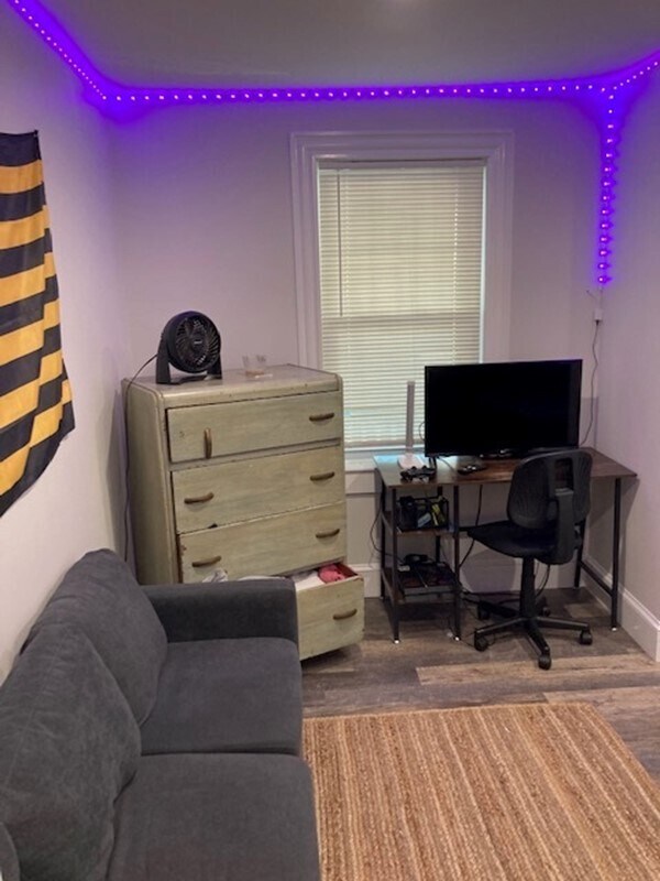 Building Photo - 629 Wood St