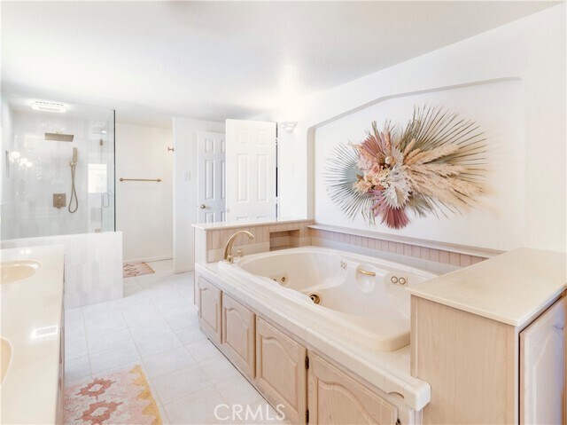 Building Photo - 70410 Cottonwood Dr